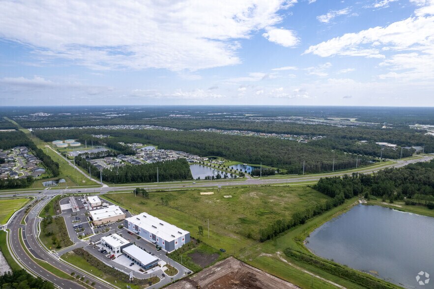 4560 Race Track Rd, Jacksonville, FL 32259