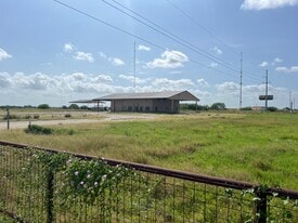 94600 I-37, Pleasanton TX - Warehouse