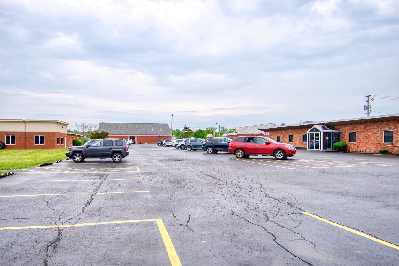 5470 Camp Rd, Hamburg, NY 14075