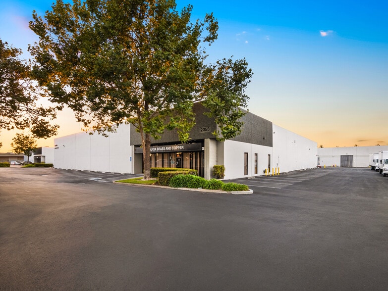 2361 Industrial Pky W, Hayward, CA for lease - Building Photo - Image 2 of 16