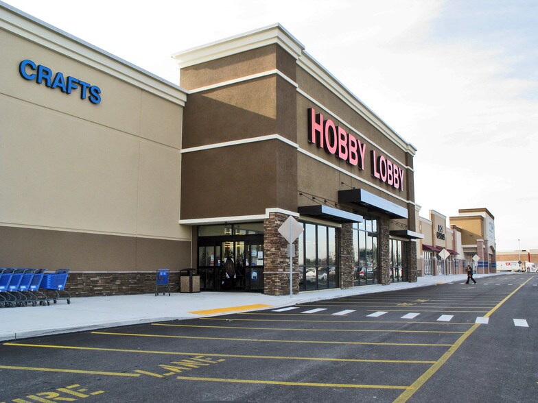 31 Wilson Ave, Hanover, PA 17331 Gateway Hanover Shopping Center