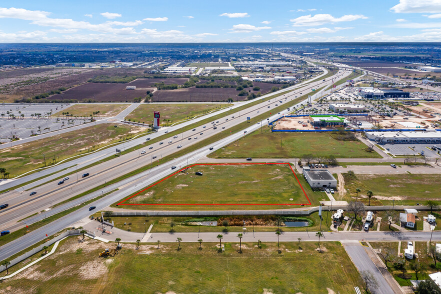 321 E Conquest Blvd, Edinburg, TX for sale - Building Photo - Image 3 of 7