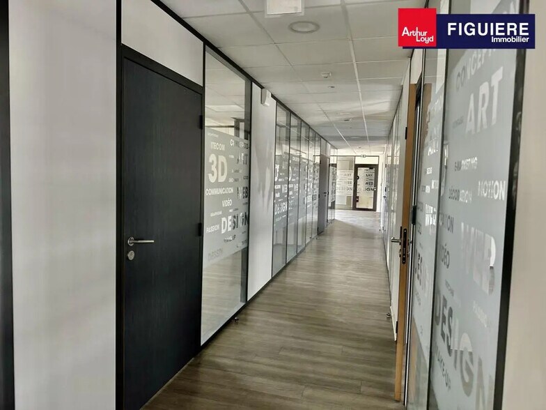 Office in Aix-en-Provence for sale - Interior Photo - Image 2 of 6