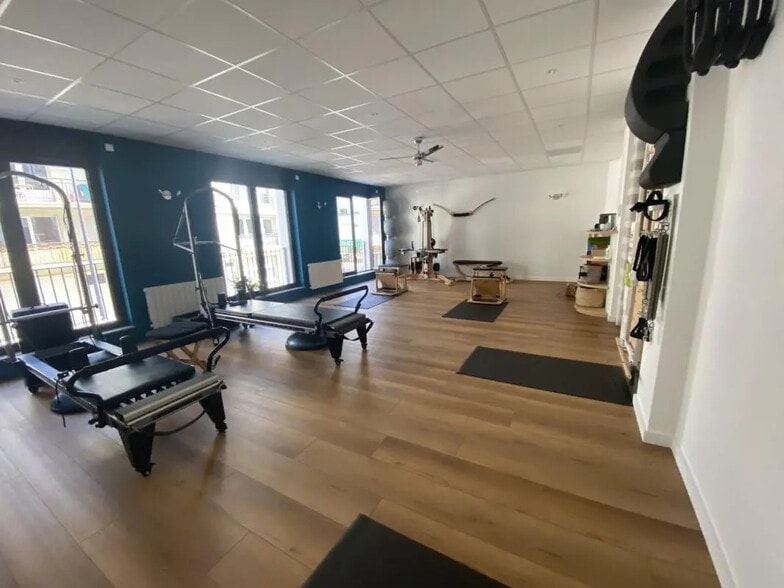 Office in Le Havre for lease - Building Photo - Image 3 of 7