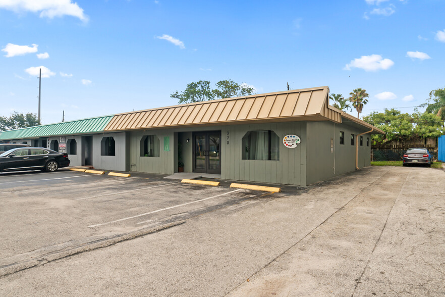 370 E Prospect Rd, Oakland Park, FL for sale - Building Photo - Image 1 of 26