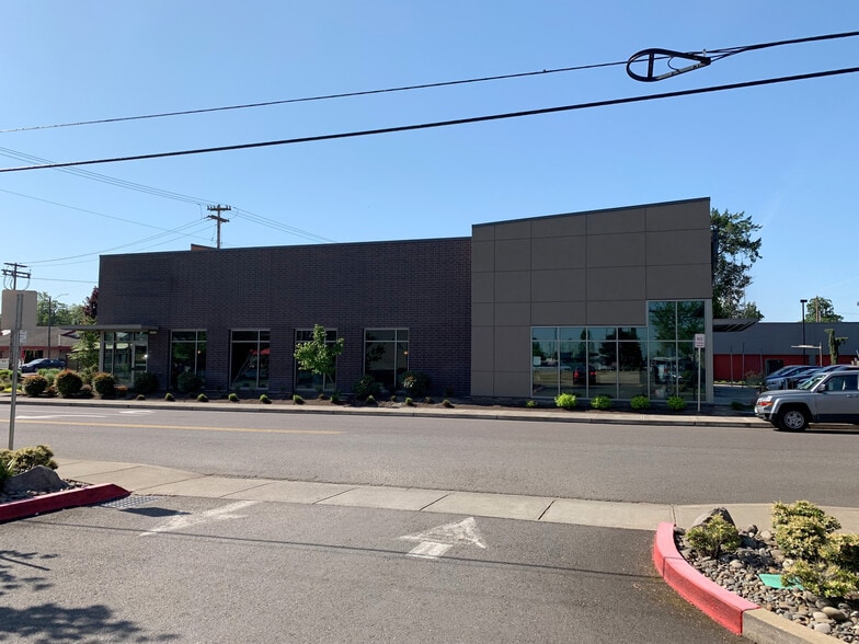 2825 Commercial St SE, Salem, OR for lease - Building Photo - Image 2 of 4