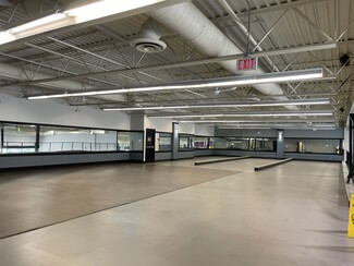 More details for 13543 St Albert Trl, Edmonton, AB - Retail for Lease