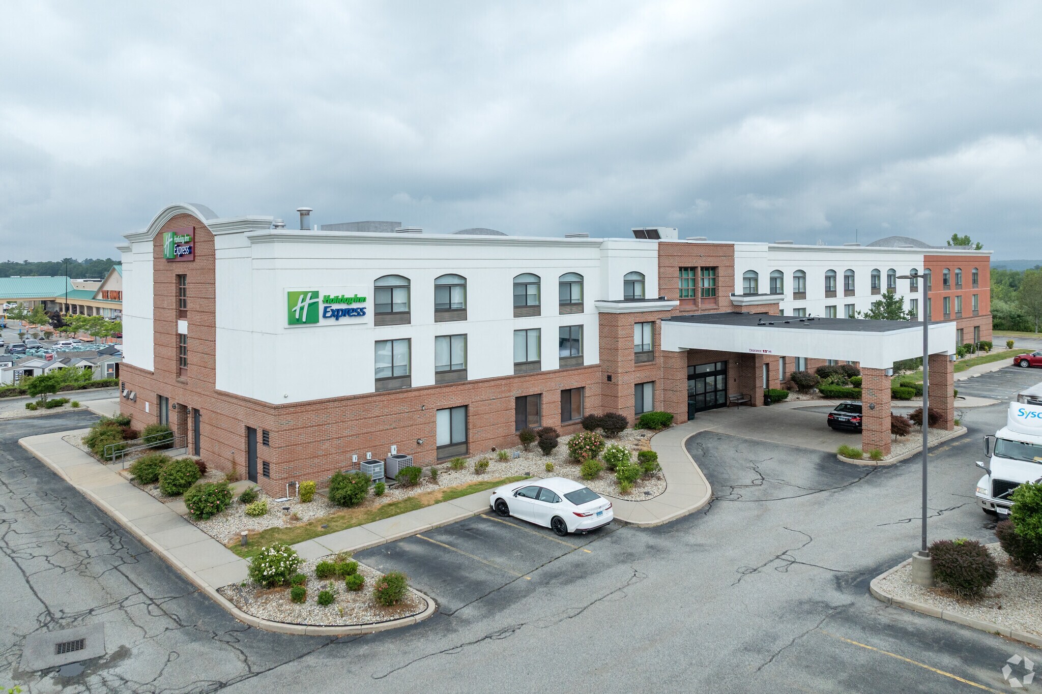 4 Universal Blvd, Coventry, RI for sale Primary Photo- Image 1 of 1