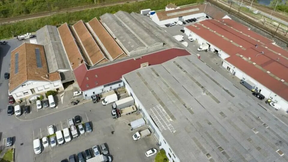 Flex in Villeneuve-Saint-Georges for lease - Aerial - Image 2 of 4