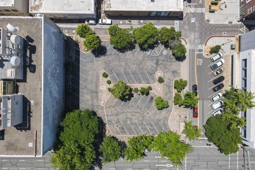 1335 Yuba St, Redding, CA for sale - Aerial - Image 3 of 7