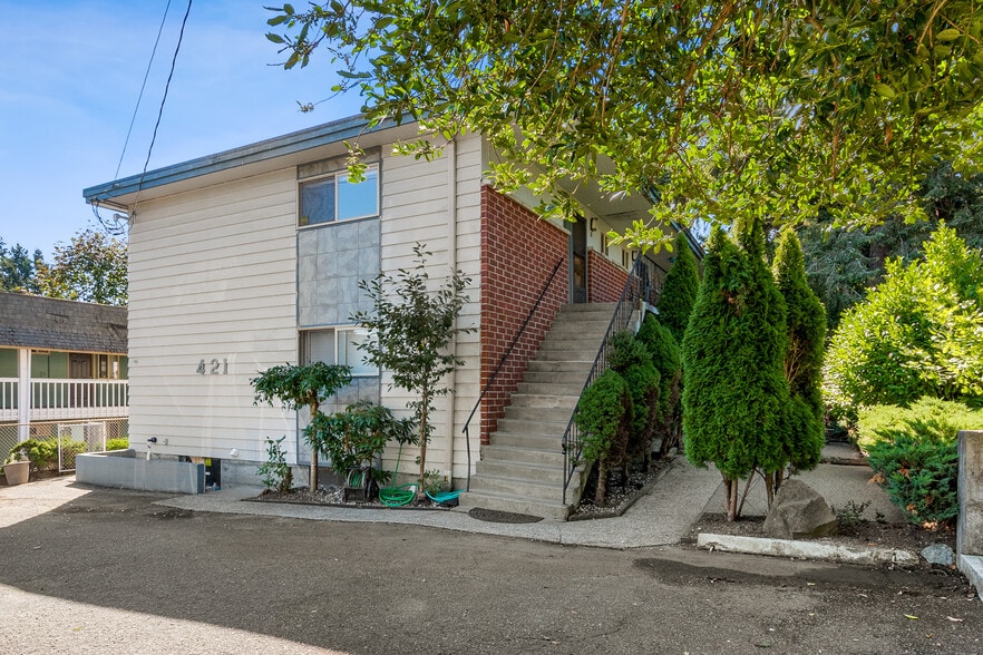 421 SW Ambaum Blvd, Burien, WA for sale - Building Photo - Image 1 of 1