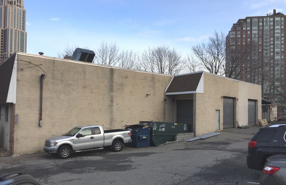 48 Grand St, New Rochelle, NY for sale - Primary Photo - Image 1 of 1