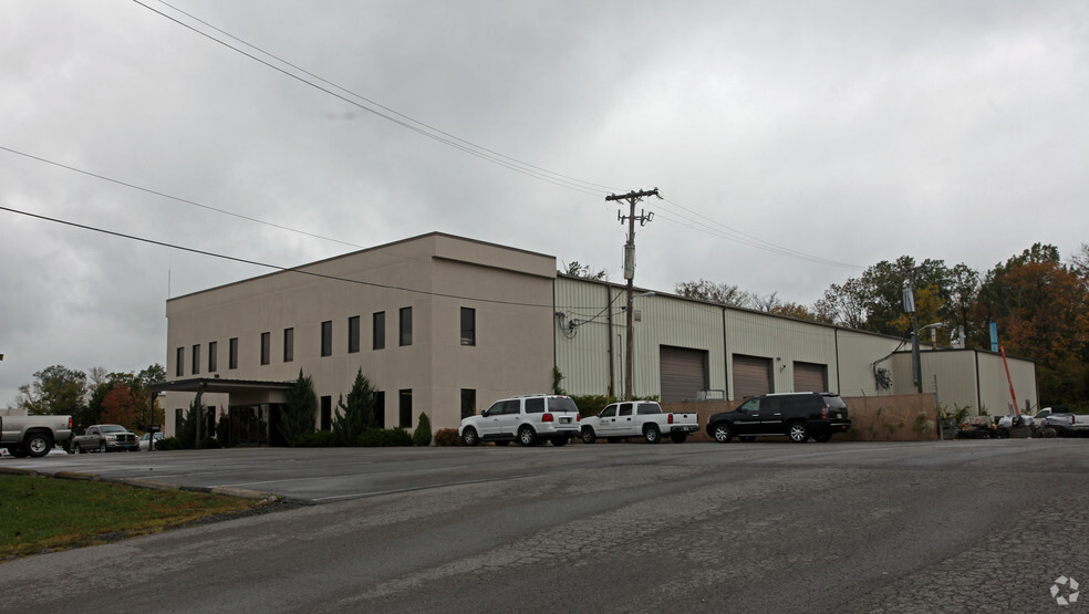 1531 J P Hennessy Dr, La Vergne, TN for lease - Primary Photo - Image 1 of 2