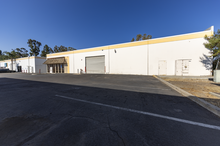 7688 Miramar Rd, San Diego, CA for lease - Building Photo - Image 2 of 5