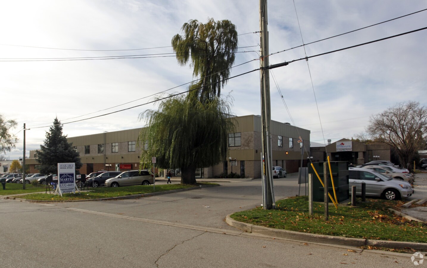 960 Cumberland Ave, Burlington, ON L7N 3J6