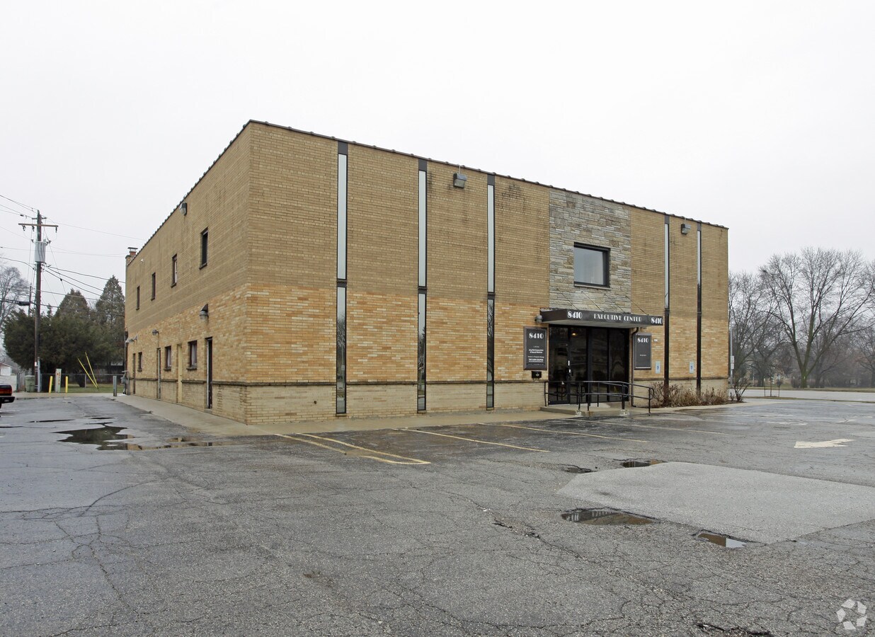 8410 W Cleveland Ave, Milwaukee, WI 53227 Property Record