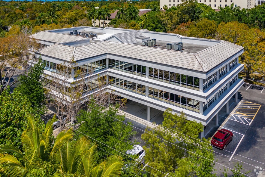 700 2nd Ave N, Naples, FL for lease - Building Photo - Image 3 of 30