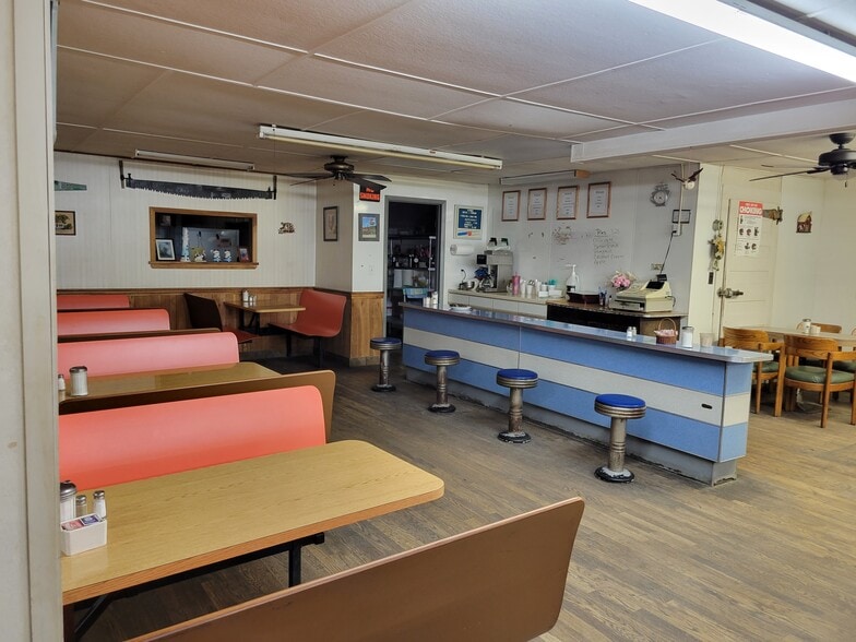 8955 Swamp Rd, Waterville, NY for sale - Interior Photo - Image 3 of 22