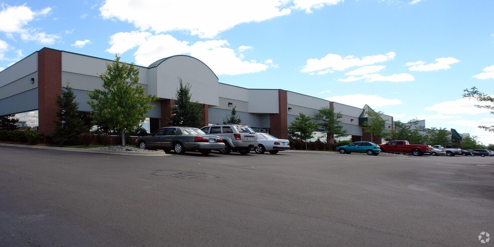 700-810 Welch Rd, Commerce Township, MI for lease - Primary Photo - Image 1 of 3