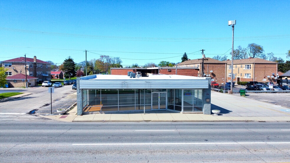 10220 Grand Ave, Franklin Park, IL for lease - Building Photo - Image 2 of 38
