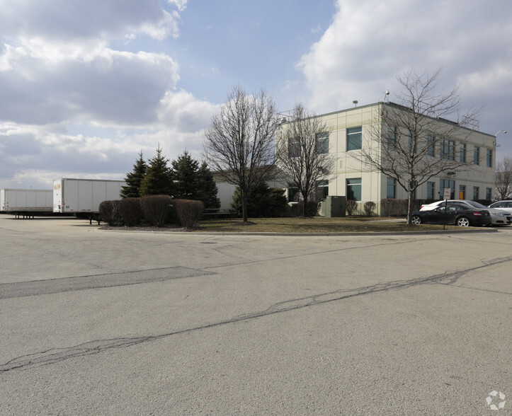 260 E Old Chicago Dr, Bolingbrook, IL for lease - Building Photo - Image 2 of 5