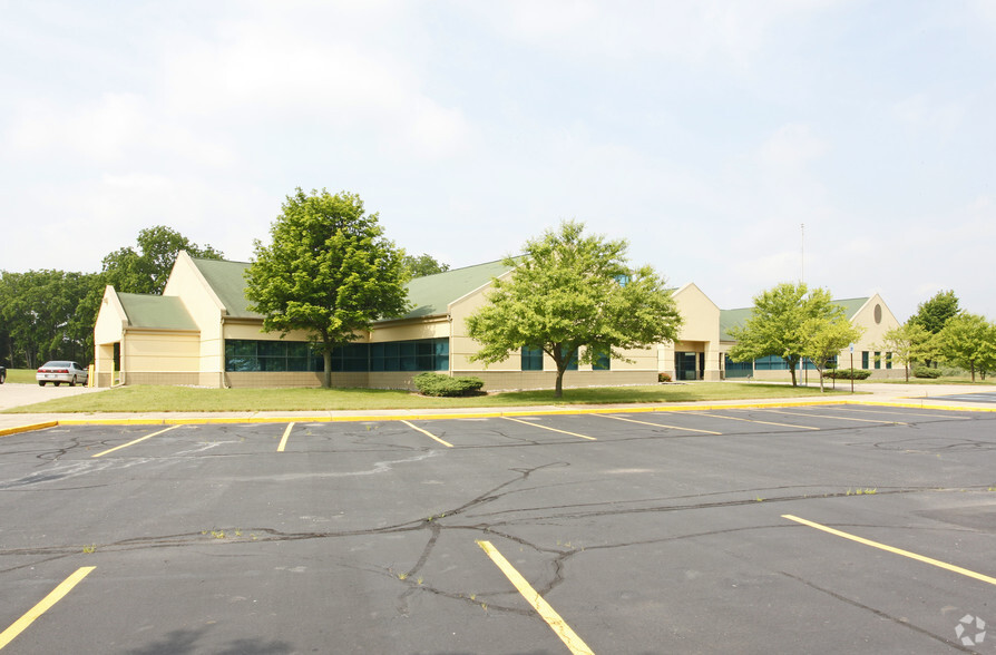 10650 S Bennett Dr, Morrice, MI for lease - Primary Photo - Image 1 of 33