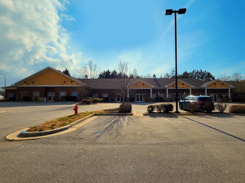 9768 Holly Springs Rd, Apex, NC 27539