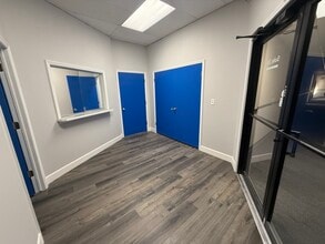 105-115 S Grove Ave, Elgin, IL for lease Interior Photo- Image 1 of 14