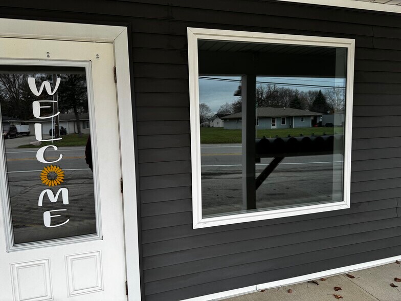 1308 S Randolph St, Garrett, IN for lease - Building Photo - Image 2 of 5