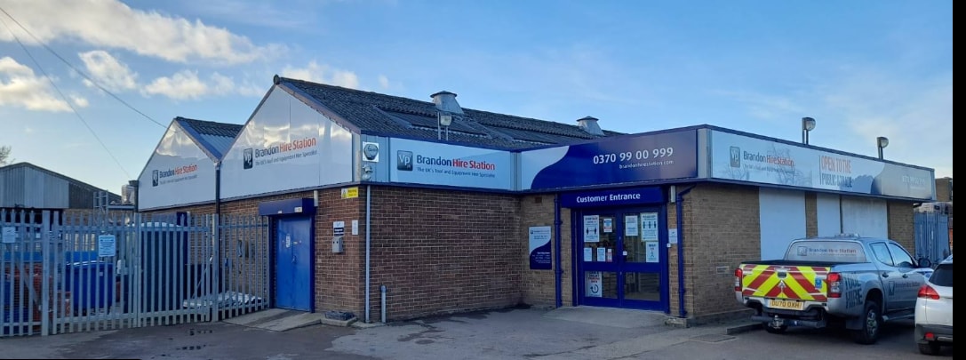 10 Windsor Rd, Bedford for lease Building Photo- Image 1 of 2