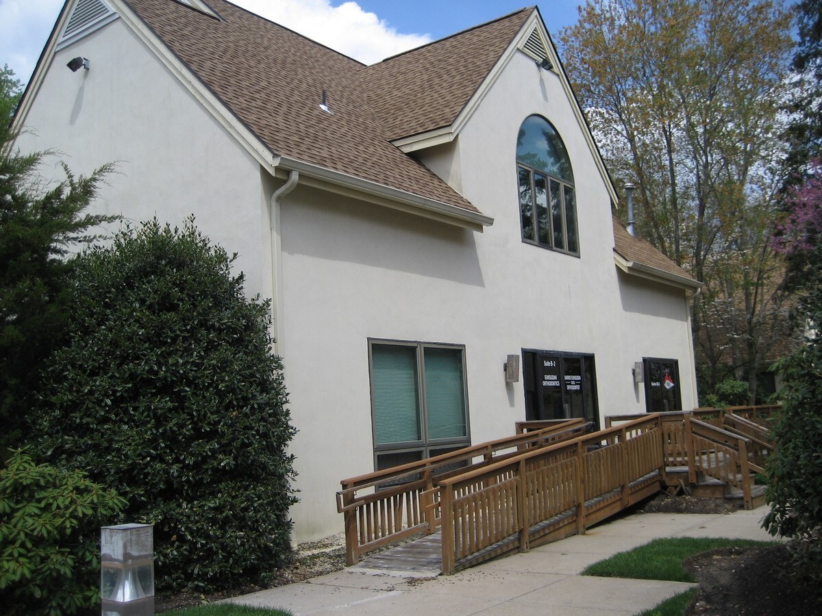 30 Jackson Rd, Medford, NJ 08055