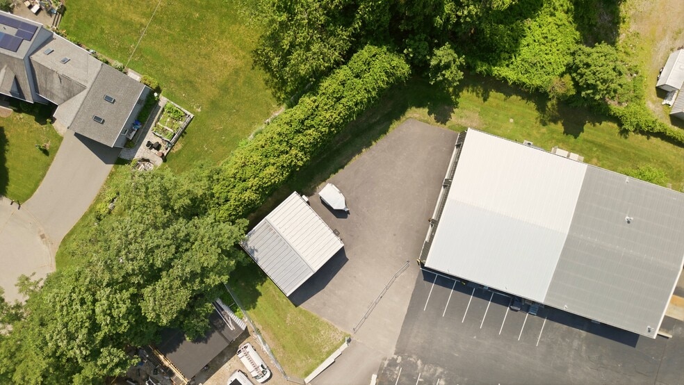 1079 Aquidneck Ave, Middletown, RI for sale - Aerial - Image 2 of 22
