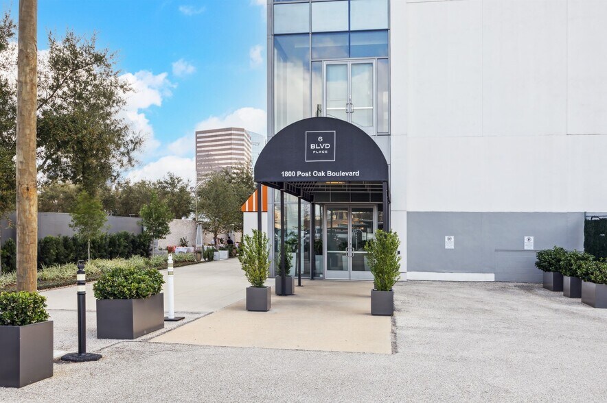 1800 Post Oak Blvd, Houston, TX for lease - Building Photo - Image 2 of 25