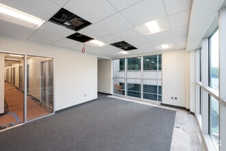 1051 Franklin Ave, Garden City, NY for lease Interior Photo- Image 2 of 3