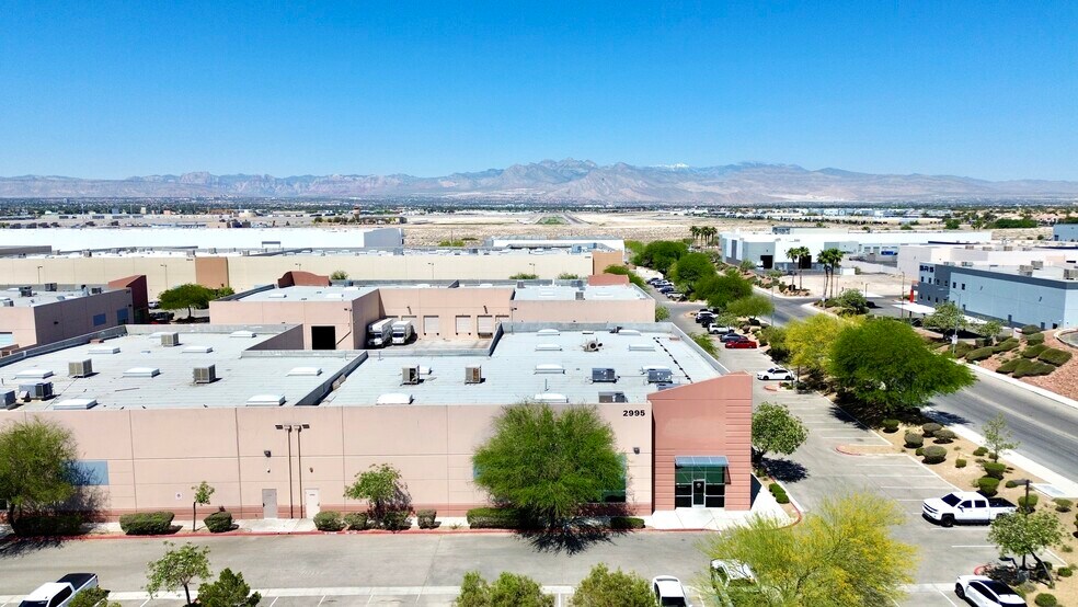 2995 Coleman St, North Las Vegas, NV for lease - Building Photo - Image 2 of 9
