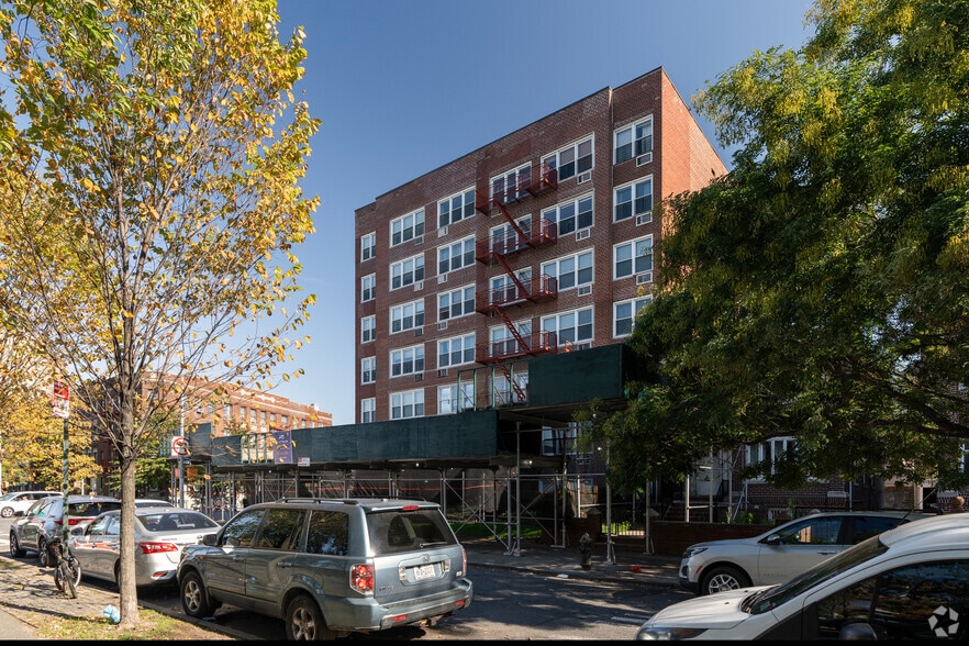 207 Ocean Pky, Brooklyn, NY for sale - Building Photo - Image 3 of 17