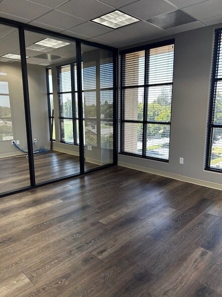 2001 Howard Rd, Madera, CA for lease - Building Photo - Image 3 of 6