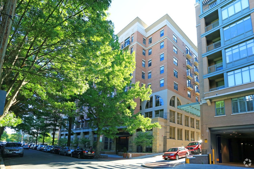 2440 M St NW, Washington, DC for lease - Building Photo - Image 2 of 6