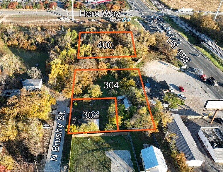 302, 304, 400 N Brushy St, Leander, TX for sale - Building Photo - Image 1 of 1