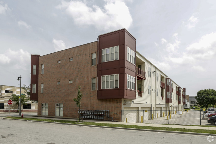 3331 W North Ave, Milwaukee, WI for lease - Building Photo - Image 3 of 6