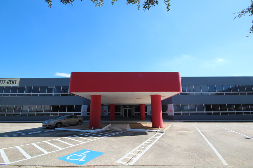 16903 Red Oak Dr, Houston, TX for lease - Building Photo - Image 3 of 9