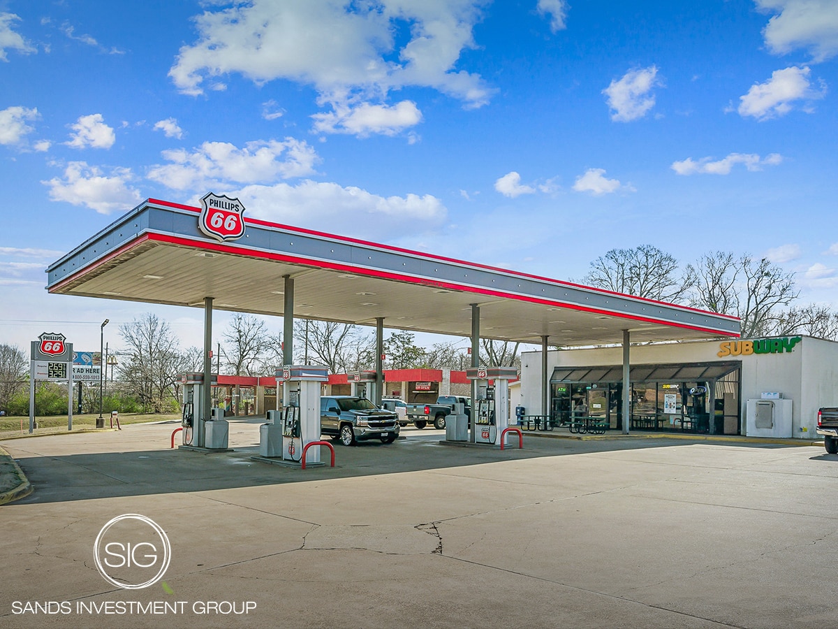 303 W W M Watson Blvd, Daingerfield, TX for sale Building Photo- Image 1 of 5