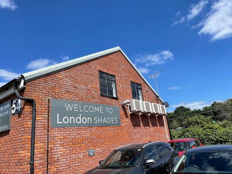 54 Larkshall Rd, London for lease - Building Photo - Image 2 of 11