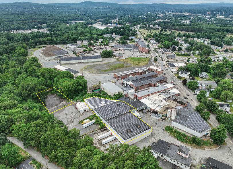 529 Lancaster St, Leominster, MA for lease - Building Photo - Image 1 of 4