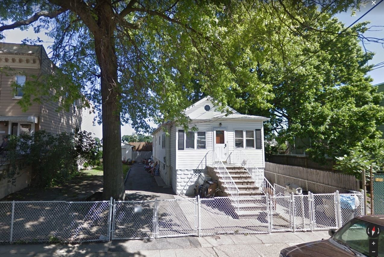 2739 Gifford Ave, Bronx, NY 10465