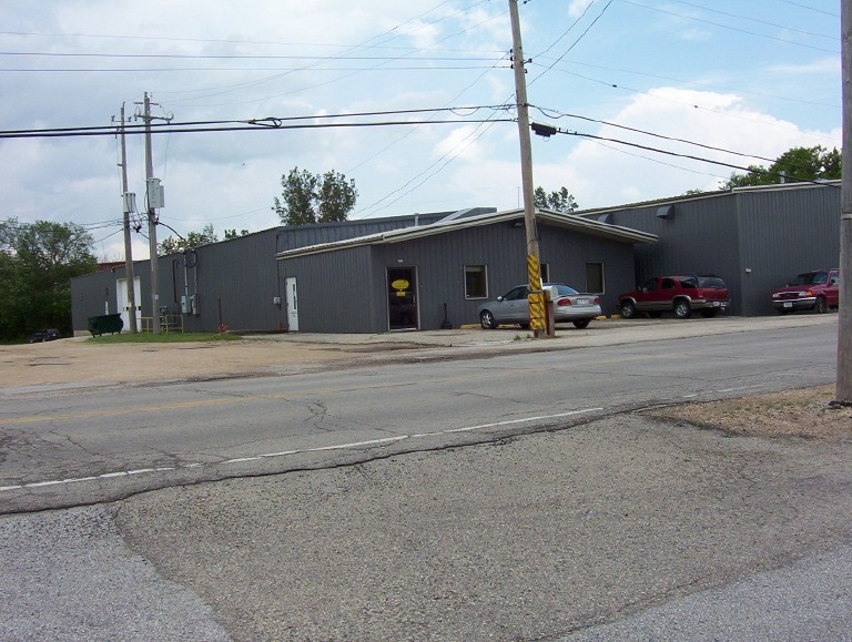 211 W Pleasant St, Iron Ridge, WI for sale Primary Photo- Image 1 of 1