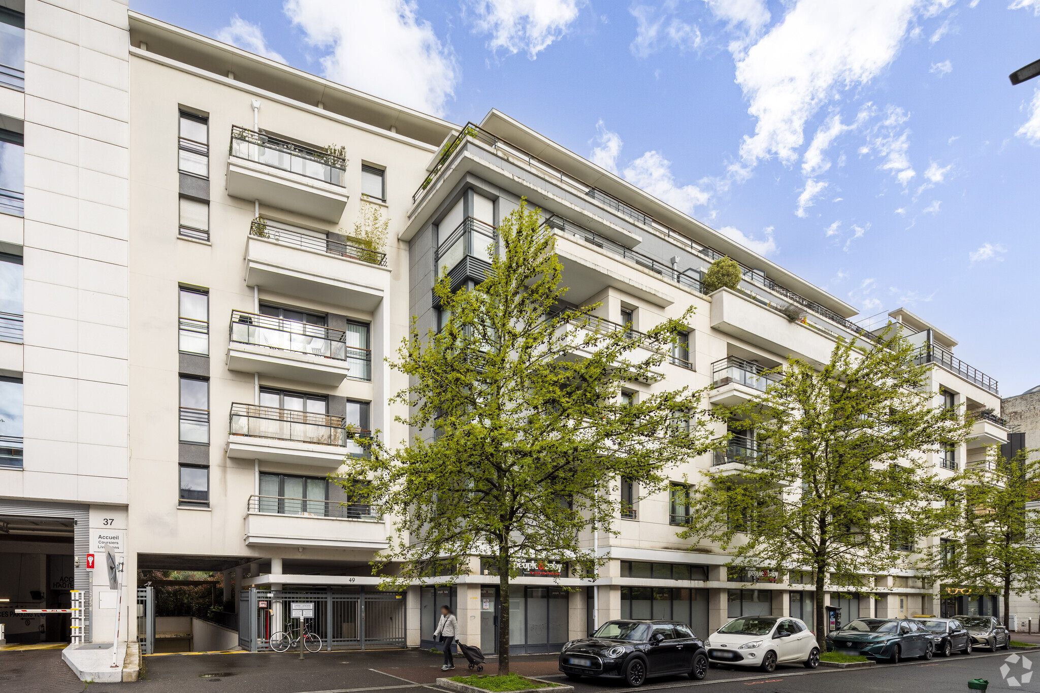 51 Rue De Verdun, Suresnes for lease Primary Photo- Image 1 of 3