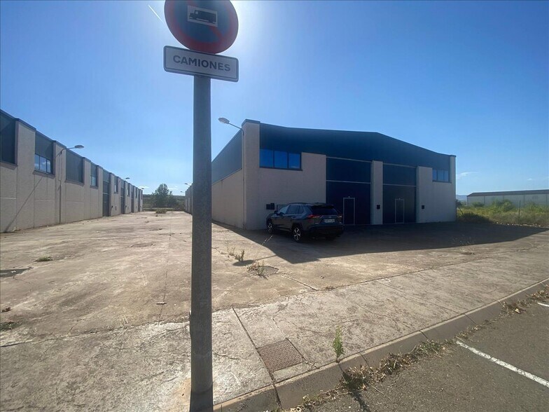 Industrial in Hormilla for sale - Building Photo - Image 1 of 12