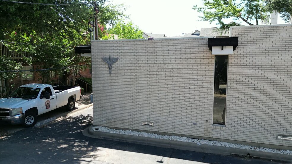 3300 Douglas Ave, Dallas, TX for lease - Commercial Listing Video - Image 2 of 6