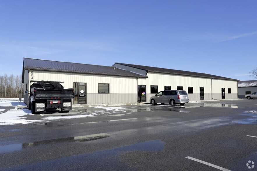 602 W Main St, Pittsboro, IN for sale - Primary Photo - Image 1 of 1